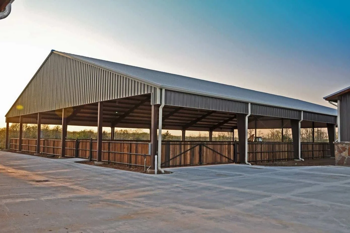 prefabricated_metal_horse_barns_104