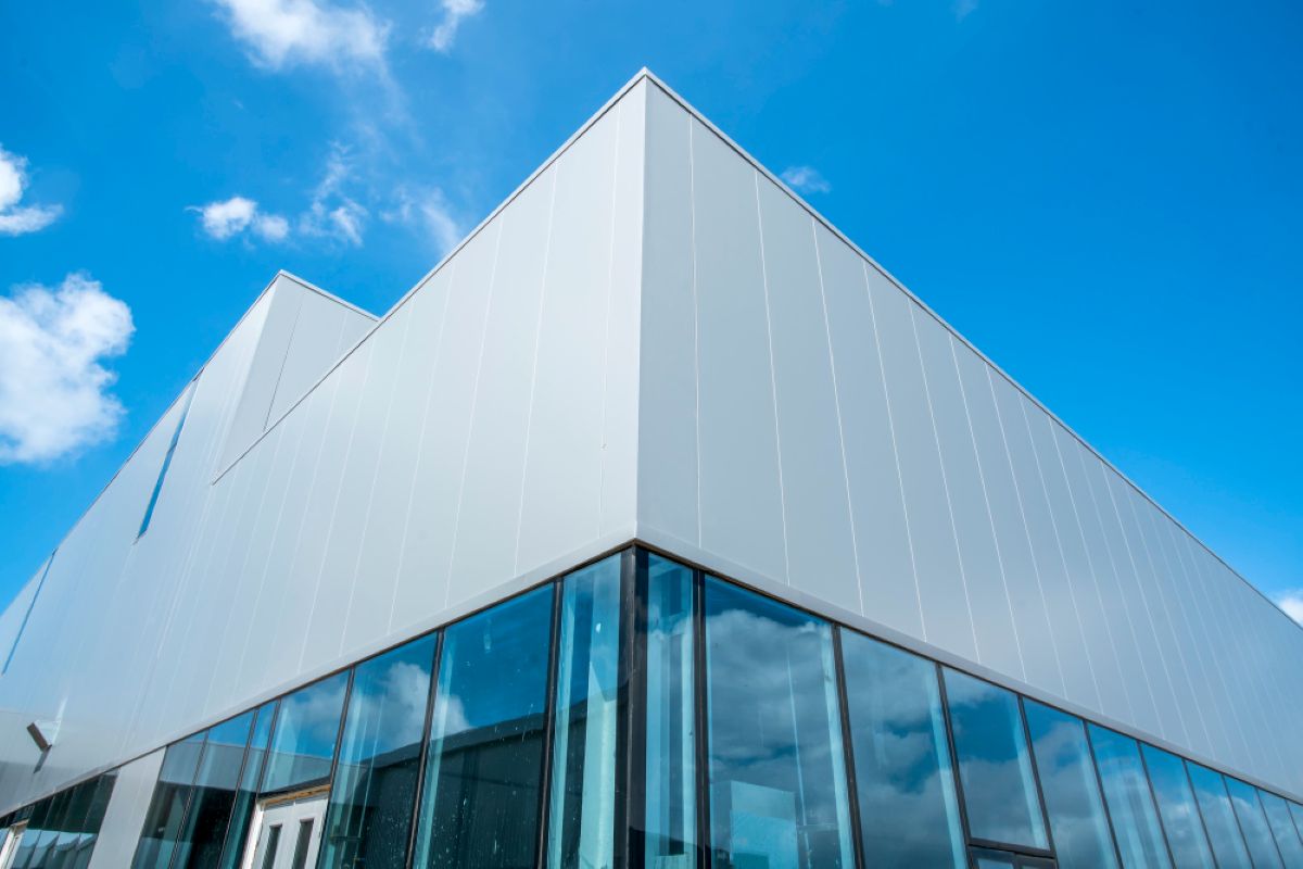 steel_frame_commercial_building_105